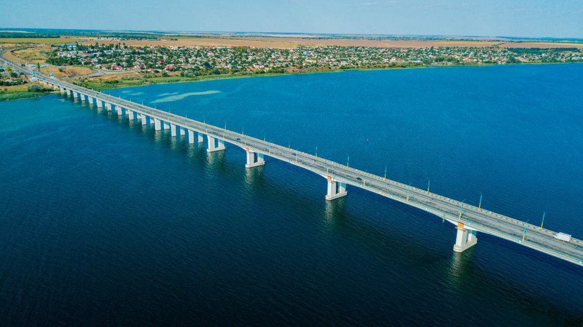 ЗСУ підтвердили удари по Антонівському мосту в Херсоні