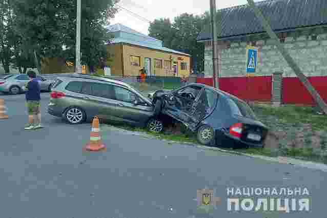 Відкинутий внаслідок ДТП автомобіль збив 21-річну мешканку Тернопільщини