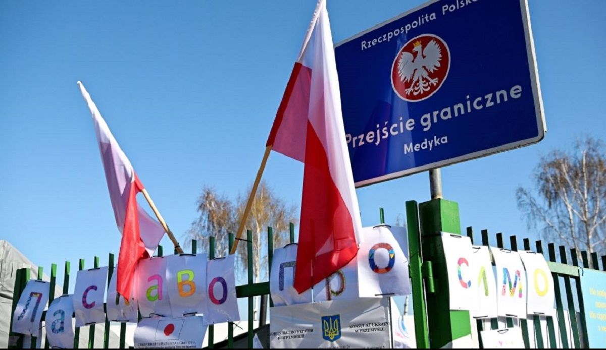 Поляки витратили на допомогу українським біженцям близько 2 млрд доларів