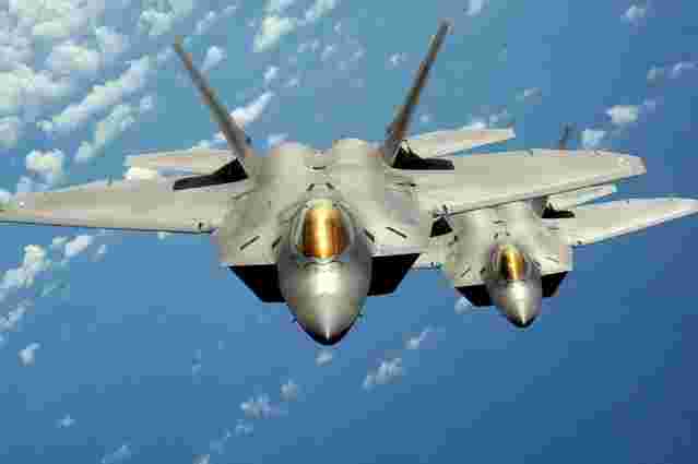 США перекидають до Польщі шість винищувачів п’ятого покоління F-22