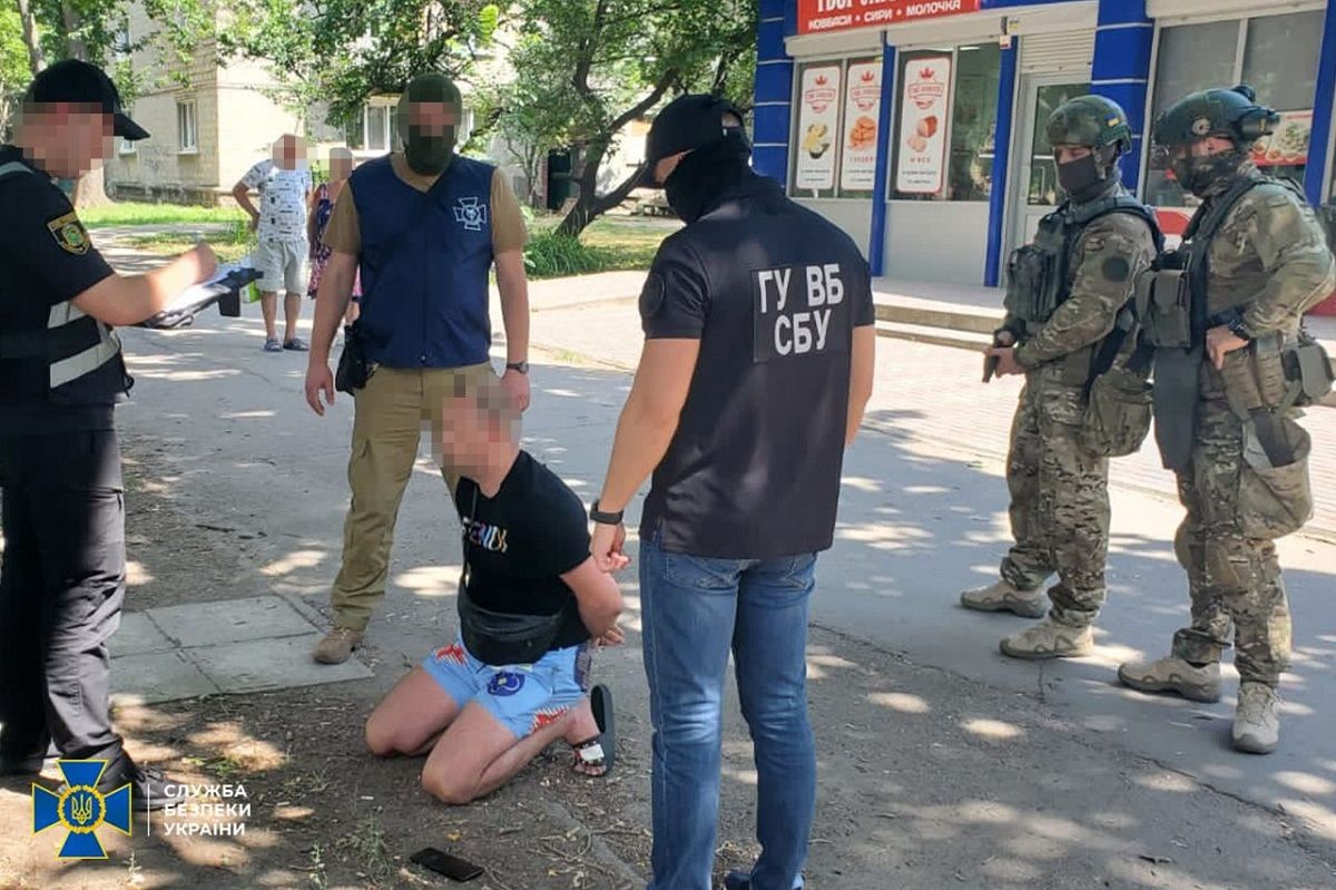 СБУ викрила злочинців, які видавали українські паспорти російським диверсантам