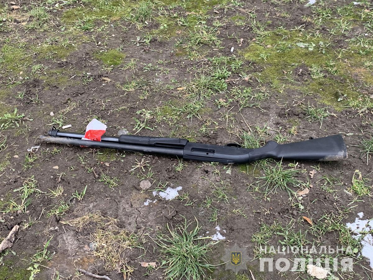У 48-річного рівнянина, який з балкона застрелив двох перехожих, виявили психічну хворобу