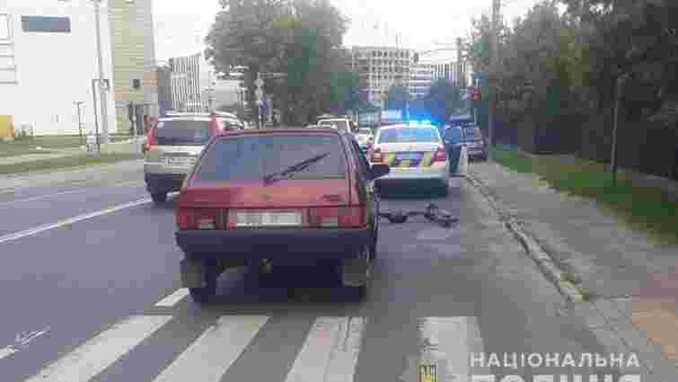 
Автомобіль збив 15-річного хлопця на самокаті у Львові
