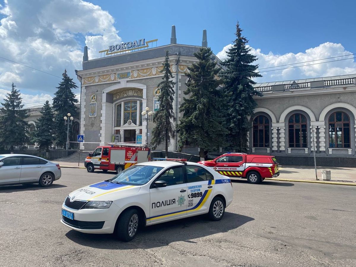 Невідомі заявили про замінування вокзалів і ринків в українських містах