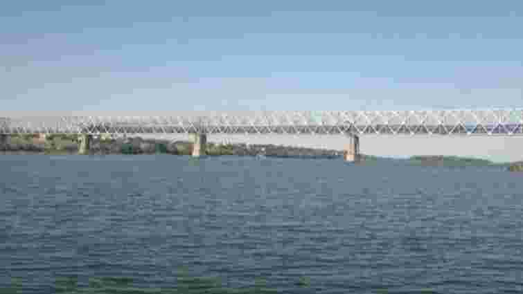 ЗСУ знову завдали влучних ударів по Антонівському мосту в Херсоні