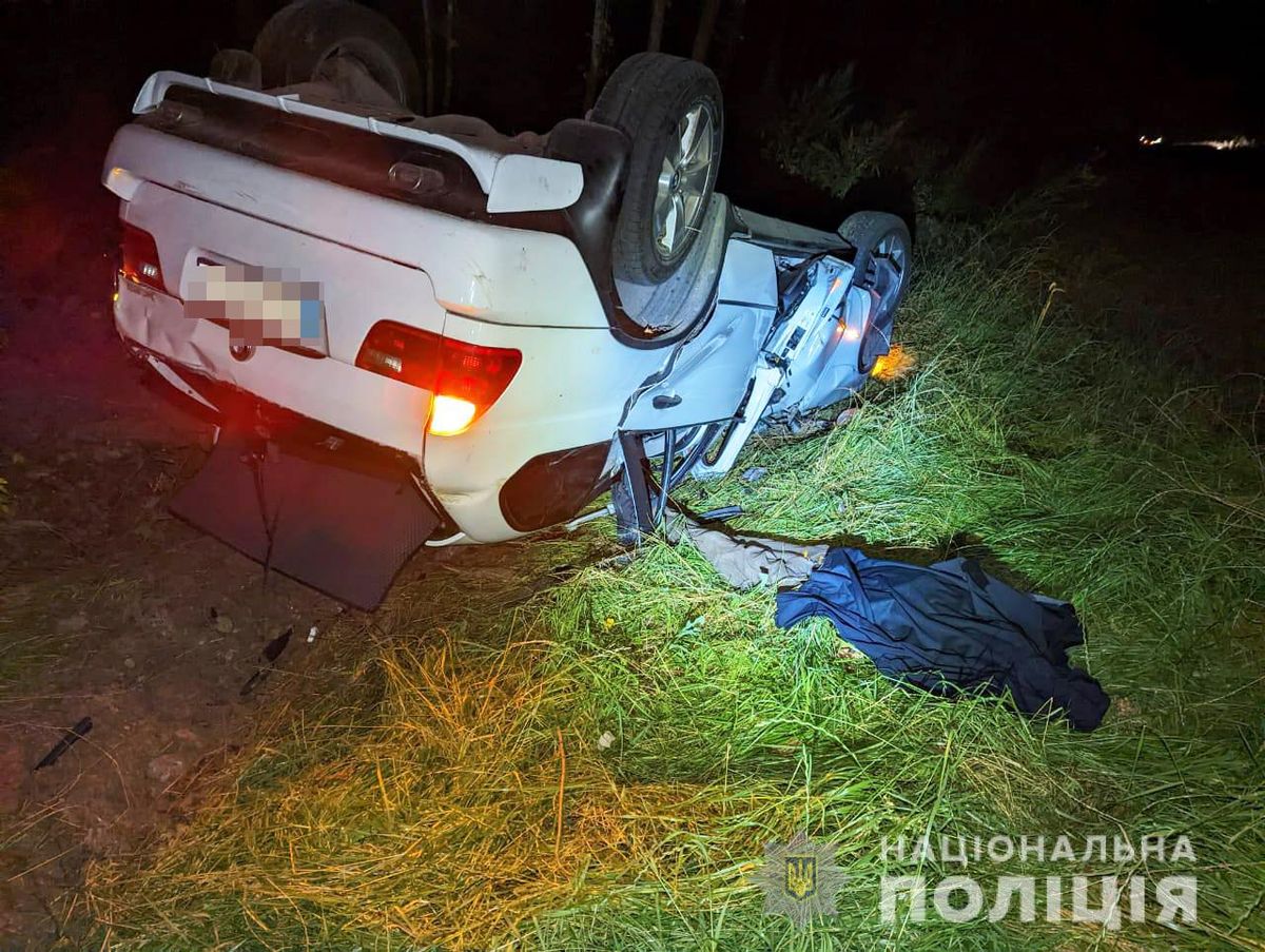 32-річний водій BMW Х5 розбився на смерть на трасі біля Костополя