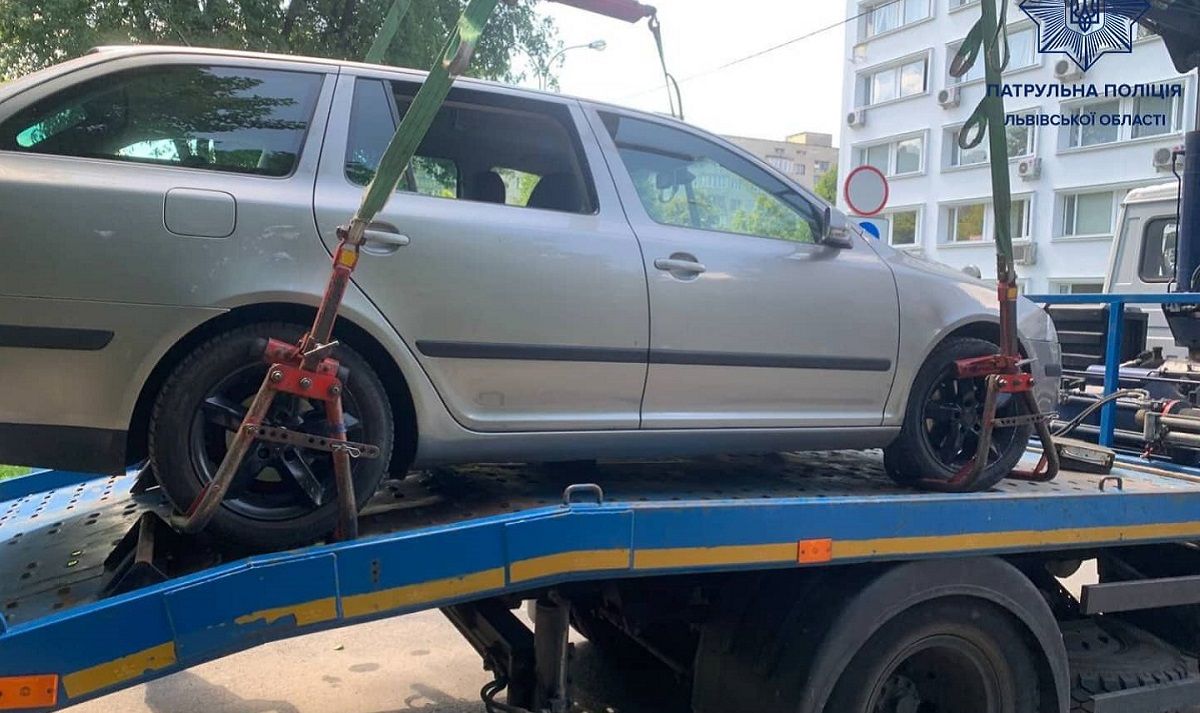 Відомий львівський наркоман продовжує їздити на кермом без прав