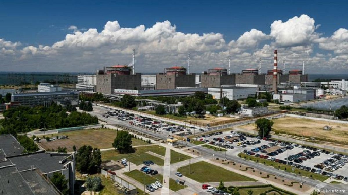 Росіяни двічі обстріляли територію Запорізької АЕС