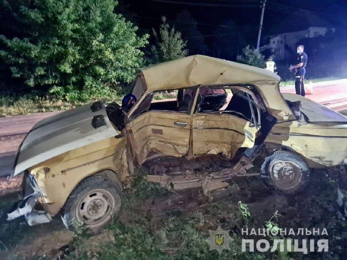 Внаслідок ДТП на Закарпатті загинув 40-річний водій та 7-річний хлопчик