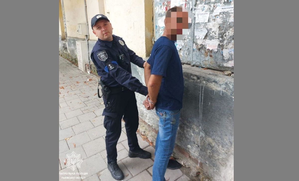 Небайдужа львів'янка допомогла поліцейським затримати злочинця