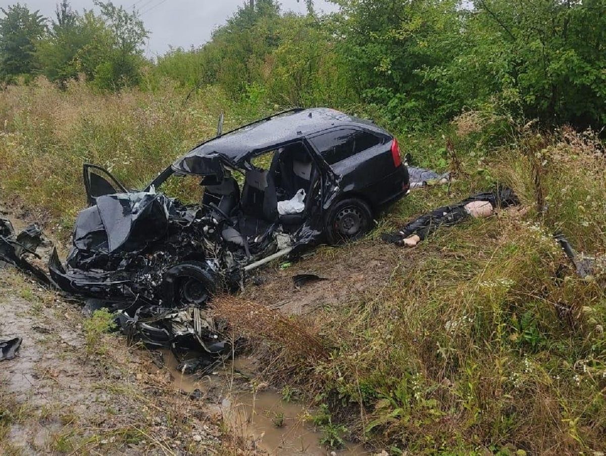 Дві людини загинули внаслідок зіткнення легковиків неподалік Бережан