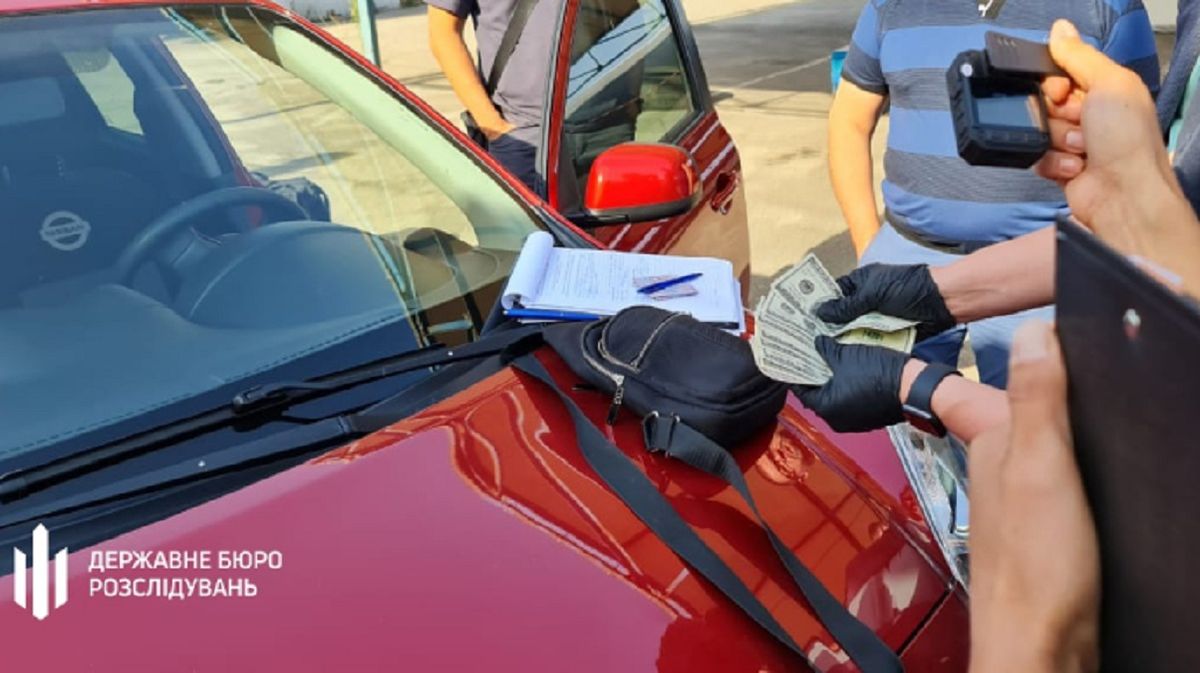 Запорізькі чиновники щодня заробляли по 2 млн грн на перетині лінії зіткнення