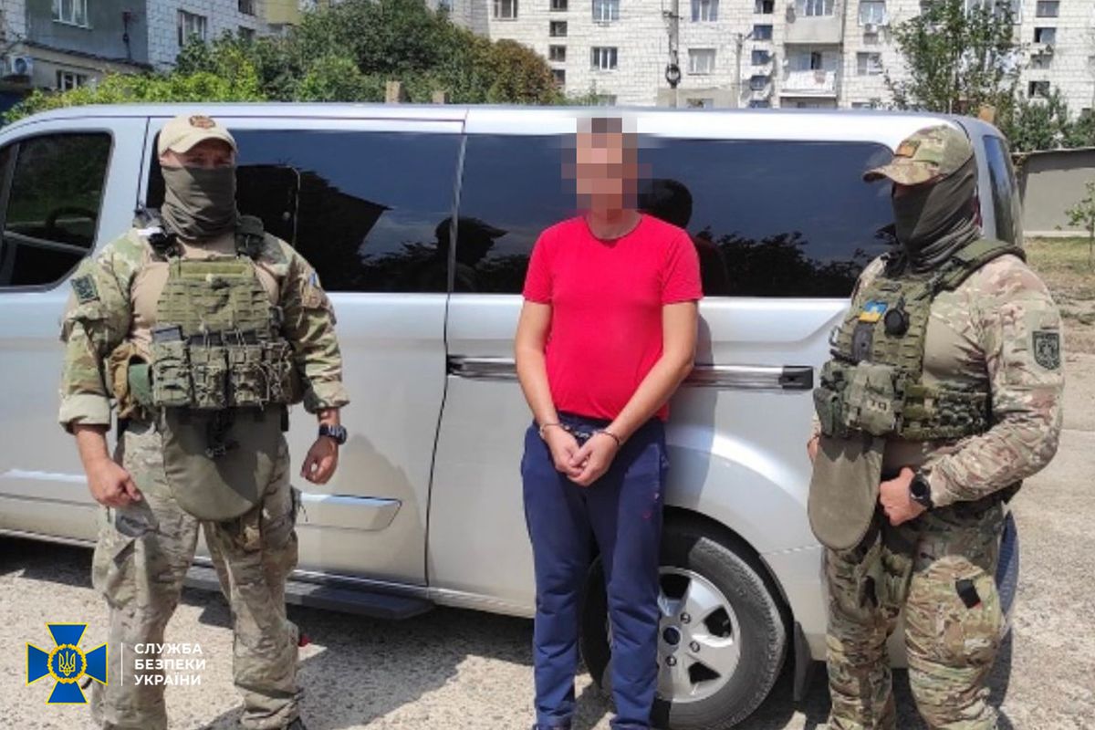 Медик з Одещини наводив російські ракети на військові об’єкти