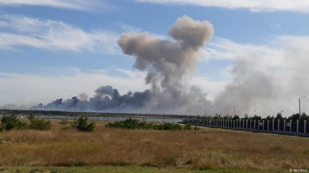 З’явилися супутникові фото складу боєприпасів окупантів під Джанкоєм після вибухів