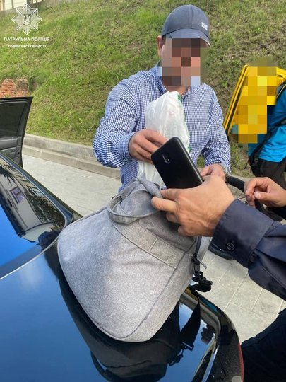 36-річного львів’янина затримали за крадіжку 27 тис. грн з магазину в Луцьку 11