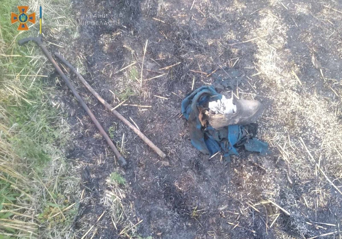 76-річна волинянка знепритомніла під час спалювання стерні і впала у полум'я
