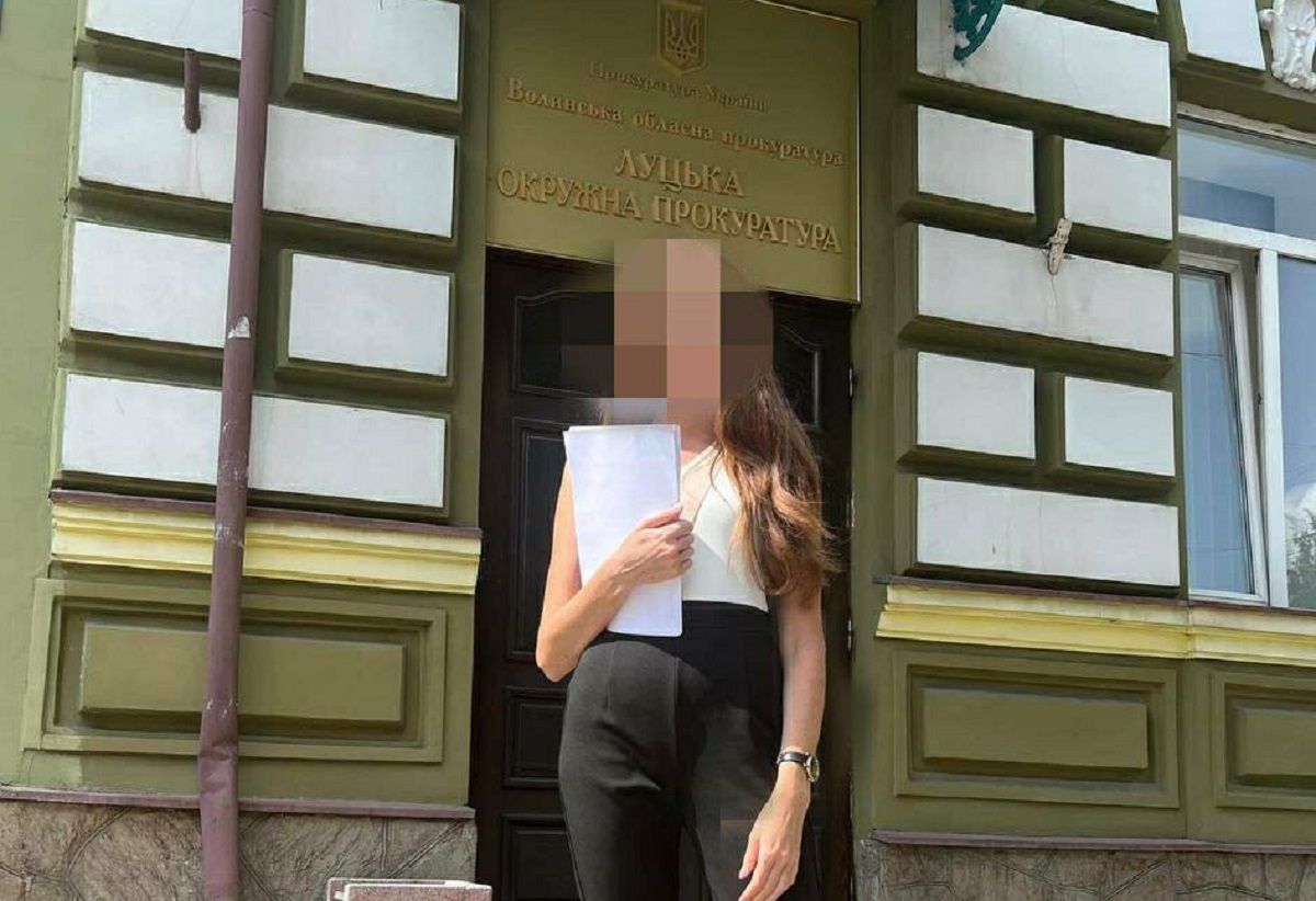 Волонтерку з Луцька звинуватили в продажі бронежилетів на 530 тис. грн