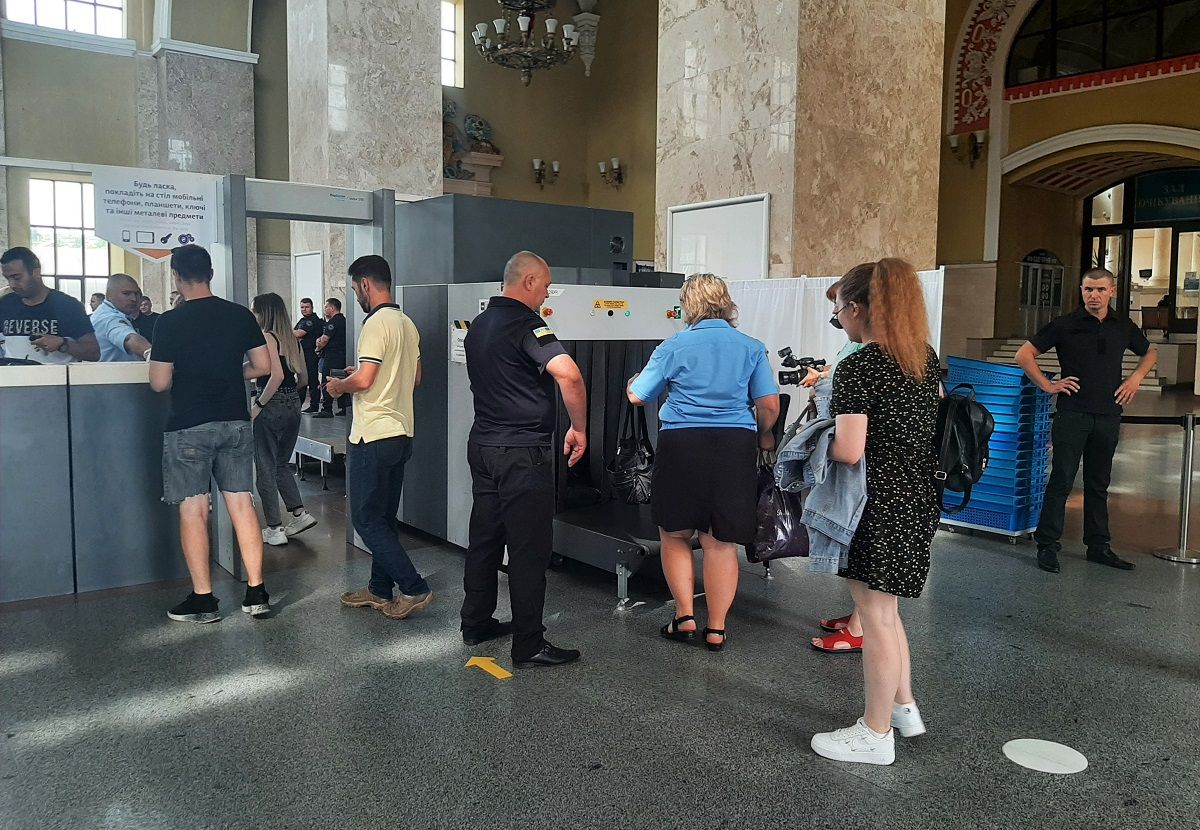 «Укрзалізниця» скасувала поїзди до Харкова на День незалежності