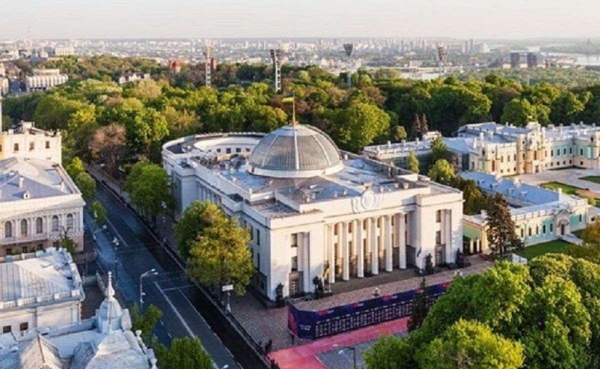 Співробітники урядового кварталу отримали рекомендації працювати дистанційно, – ЗМІ