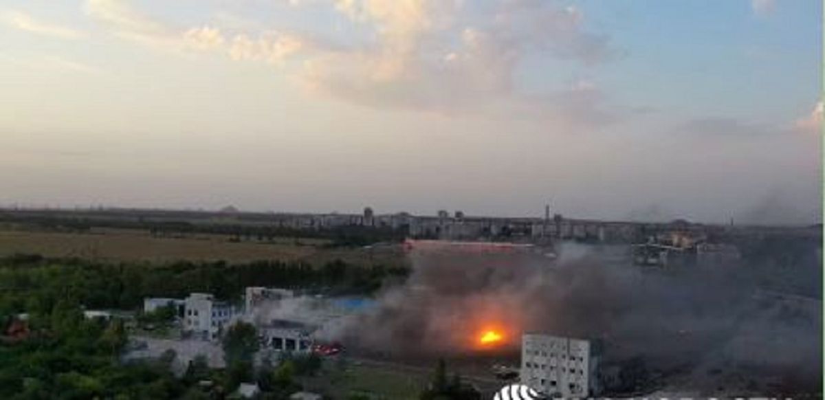 В окупованому Донецьку горить склад російських боєприпасів