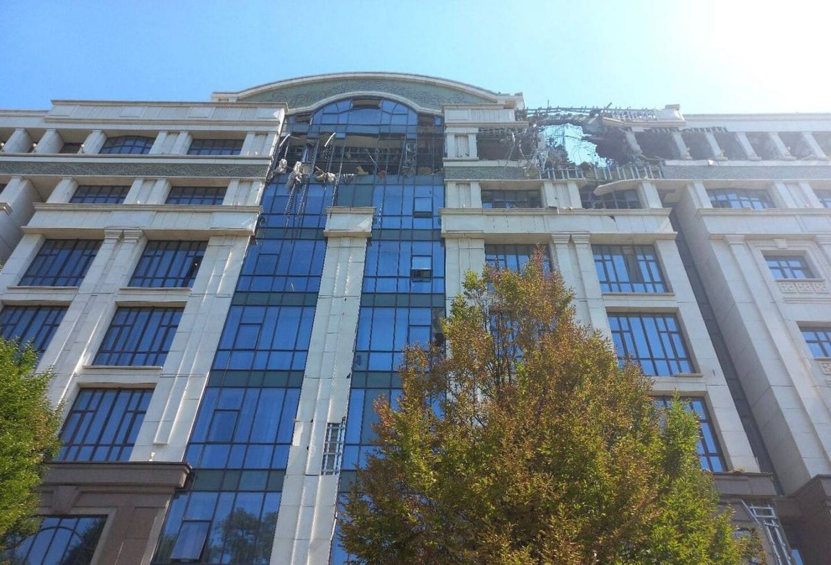 В адміністрацію голови донецьких окупантів влучив снаряд