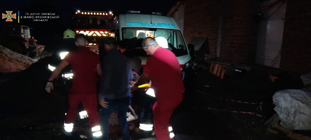 Двоє чоловіків постраждали внаслідок вибуху котла у магазині в Коломиї