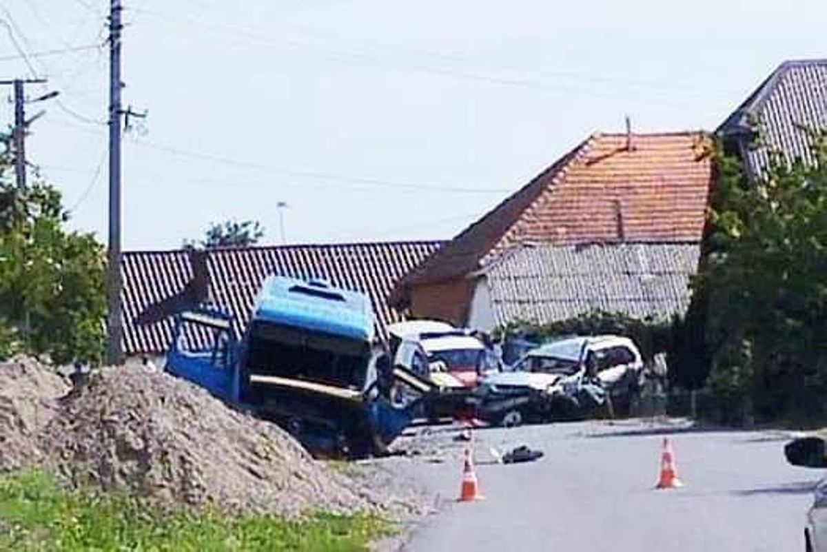 10 людей постраждало внаслідок ДТП з рейсовим автобусом на Закарпатті 