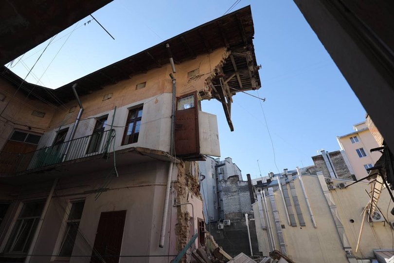 Уночі в житловому будинку в центрі Львова стався обвал 22