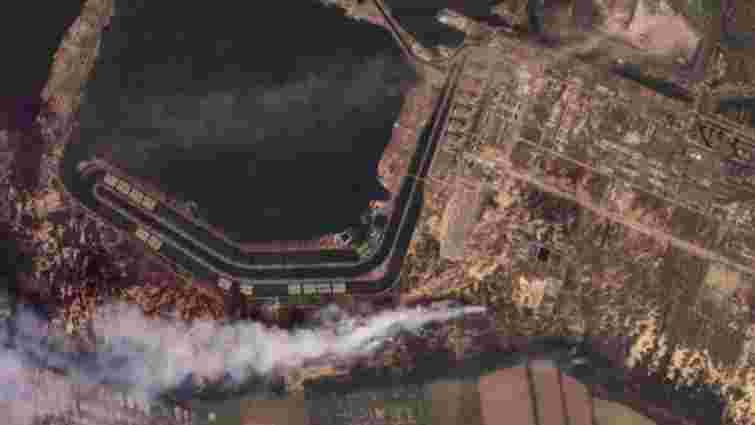 Супутник зафіксував пожежі поблизу Запорізької АЕС