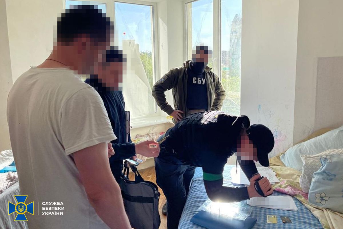 СБУ викрила банду колаборантів, які допомагали росіянам у Бучі