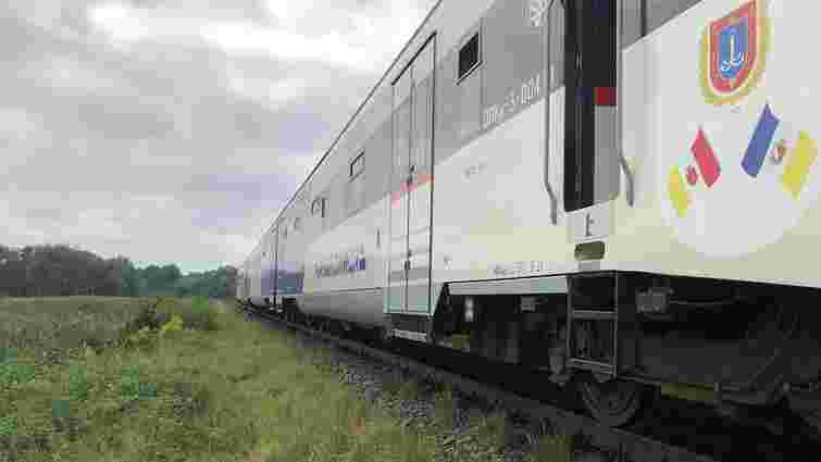 Біля Львова пасажирський поїзд на смерть збив 46-річного чоловіка