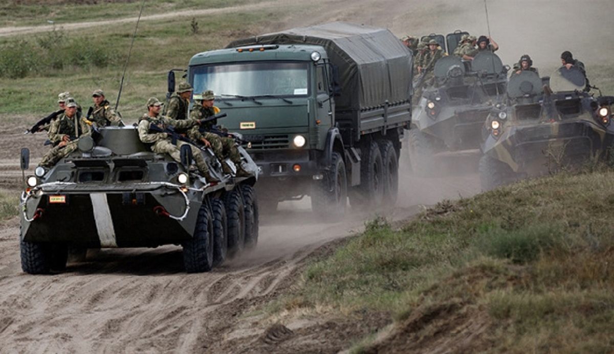 Росія відправляє у бік Херсонщини колони військової техніки з Криму