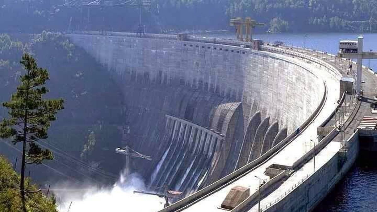 Російські військові відключили Каховську ГЕС від електромережі
