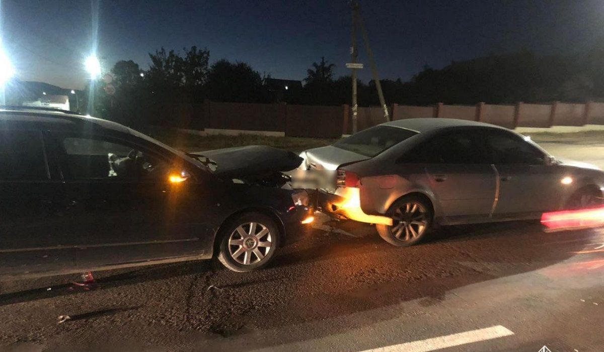 П’яний водій в’їхав в автомобіль біля Львова
