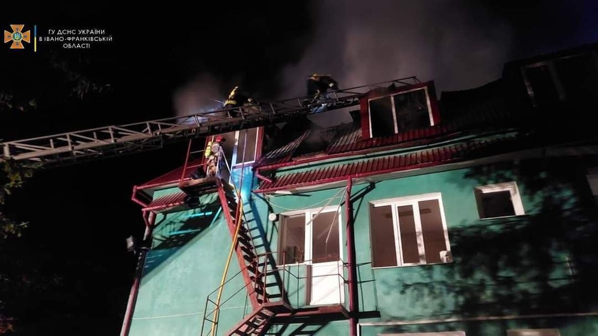 Вночі в івано-франківській поліклініці виникла масштабна пожежа