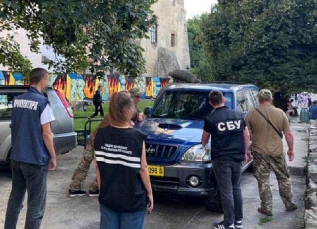 Журналісти назвали імена провокаторів у справах проти львівських волонтерів