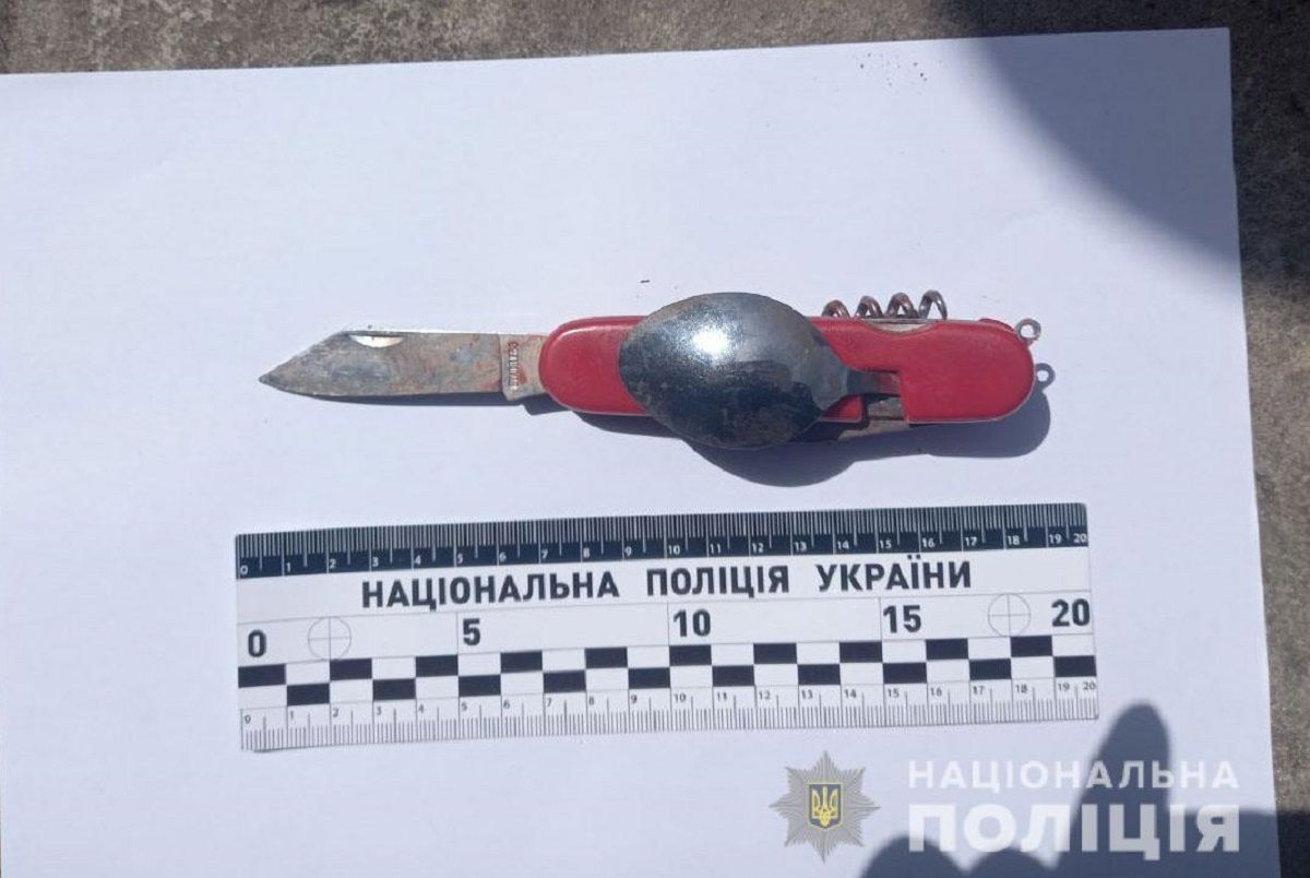41-річного мешканця Рівненщини відправили у психлікарню після нападу на сусідів з ножем