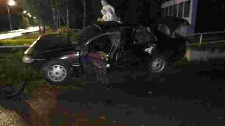 На Вінниччині автомобіль на смерть збив двох молодих пішоходів