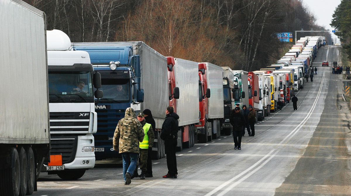 Електронна черга на кордоні для вантажівок запрацює з жовтня