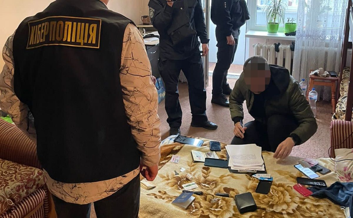 22-річного тернополянина впіймали на шахрайстві з працевлаштуванням заробітчан