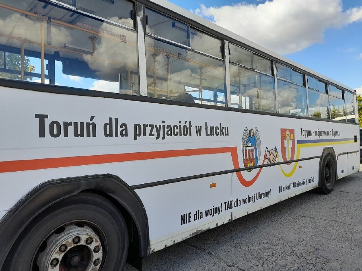 Польське місто Торунь передало Луцьку п'ять автобусів з допомогою