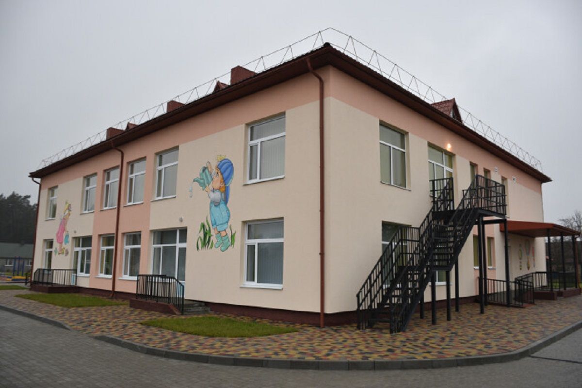 Директора дитсадка у Луцьку зобов'язали повернути батькам зібрані на ремонт укриття гроші