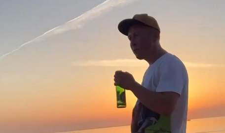 Росіянина в Естонії позбавили посвідки на проживання за образу українок