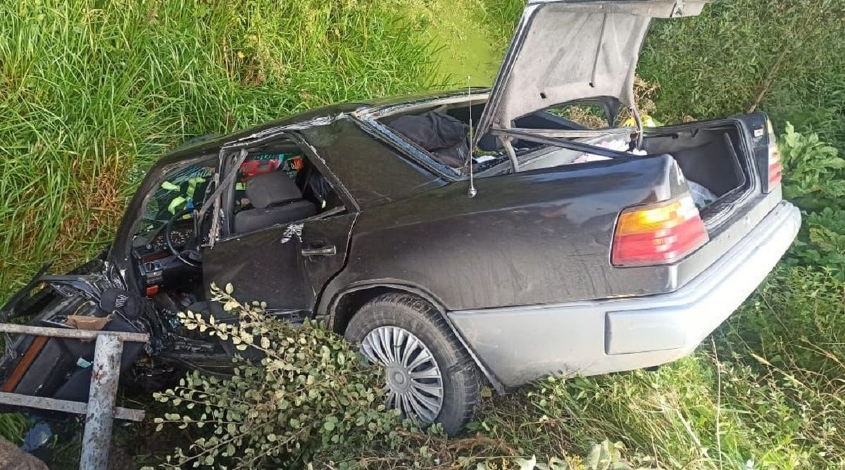 40-річного водія Mercedes госпіталізували в реанімацію після ДТП на Львівщині
