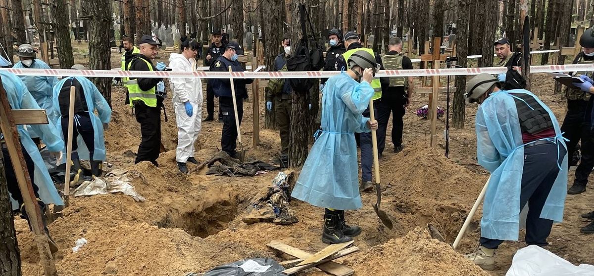 Зеленський відреагував на масове поховання людей в Ізюмі