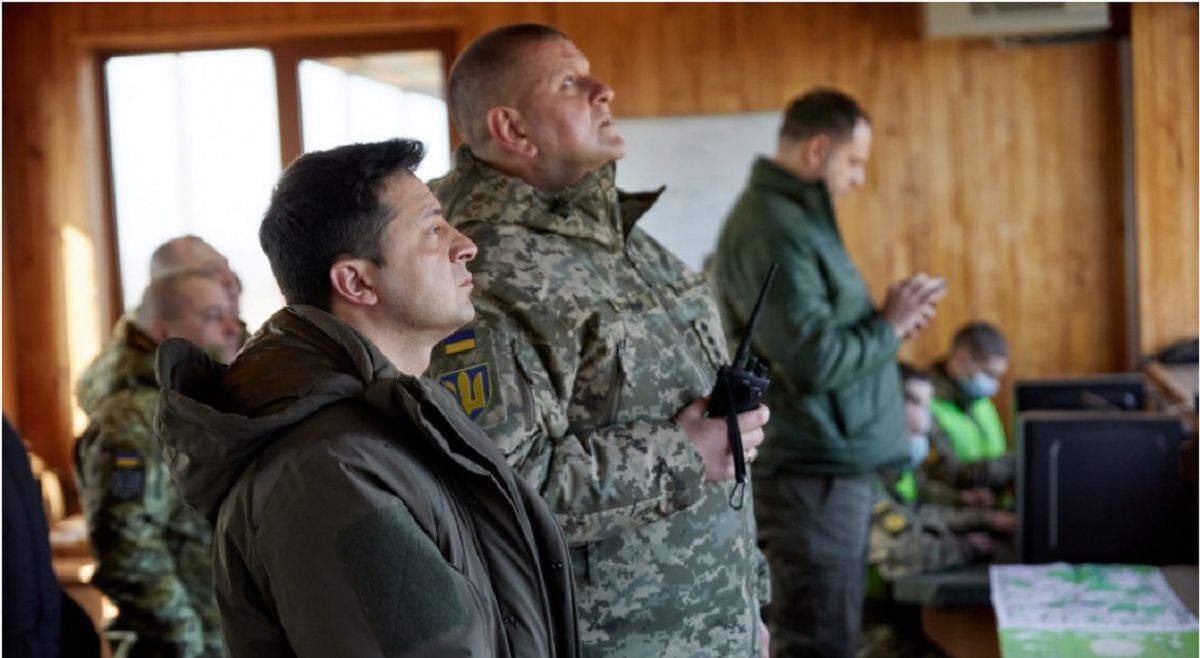 Більшість українців не вірять у конфлікт політичного і військового керівництва