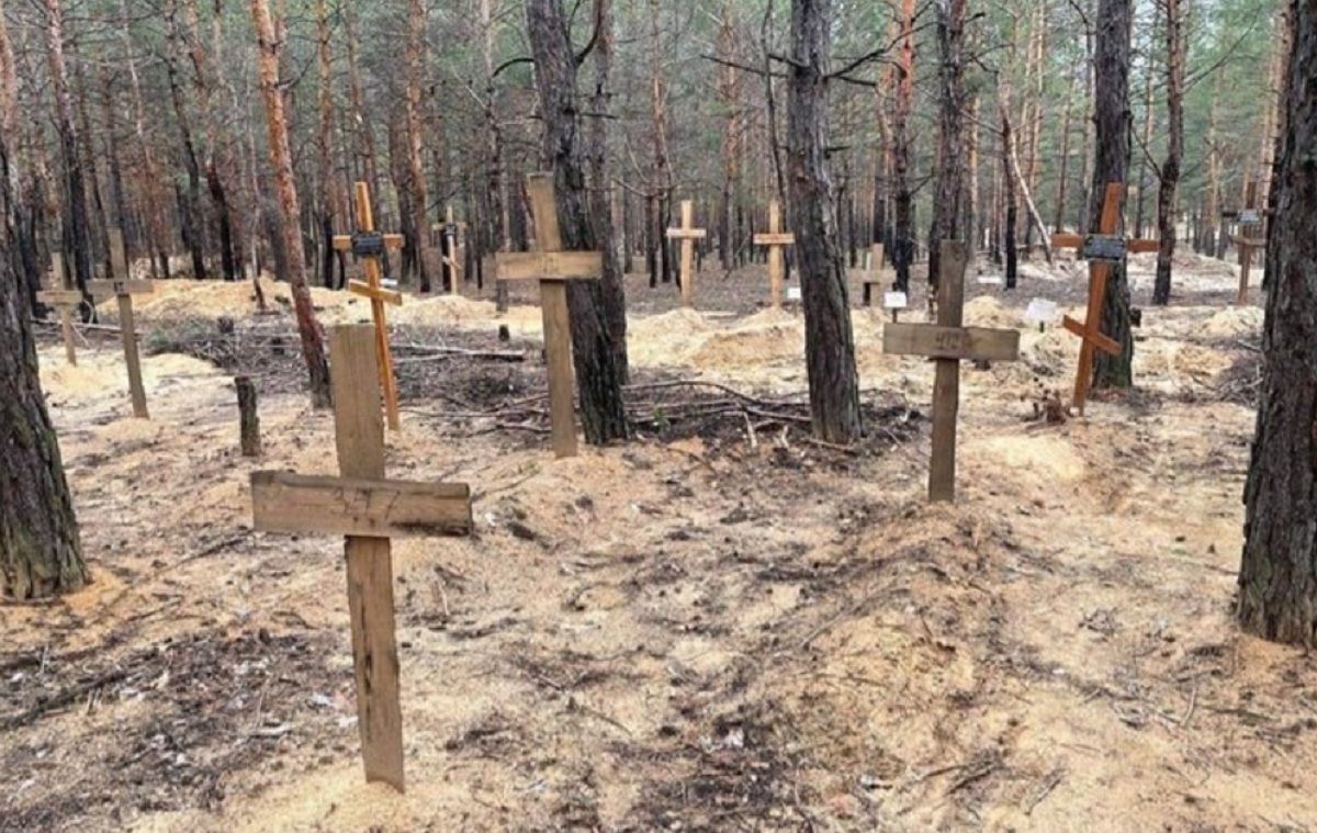 Серед ексгумованих в Ізюмі тіл також виявили і дитячі