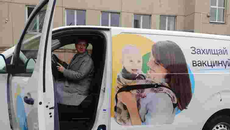Львівщина отримала спецавтомобіль для перевезення вакцин