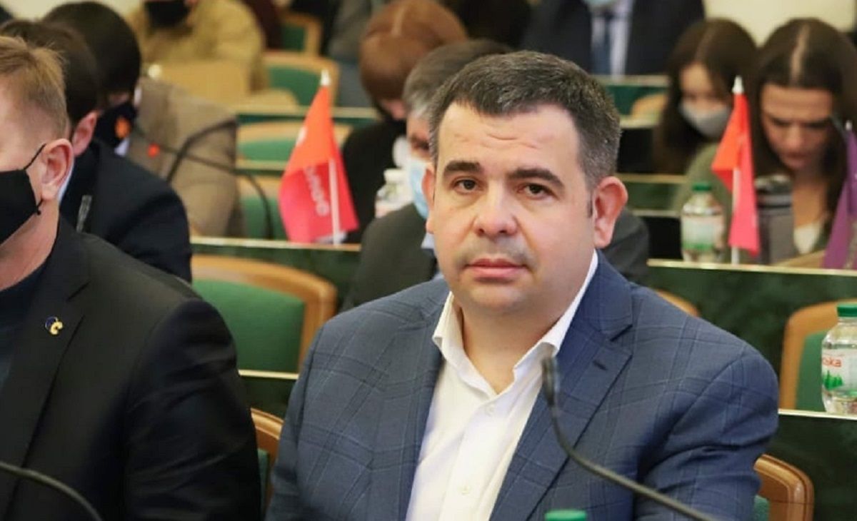 Львівська облрада не змогла позбавити мандата депутата-втікача