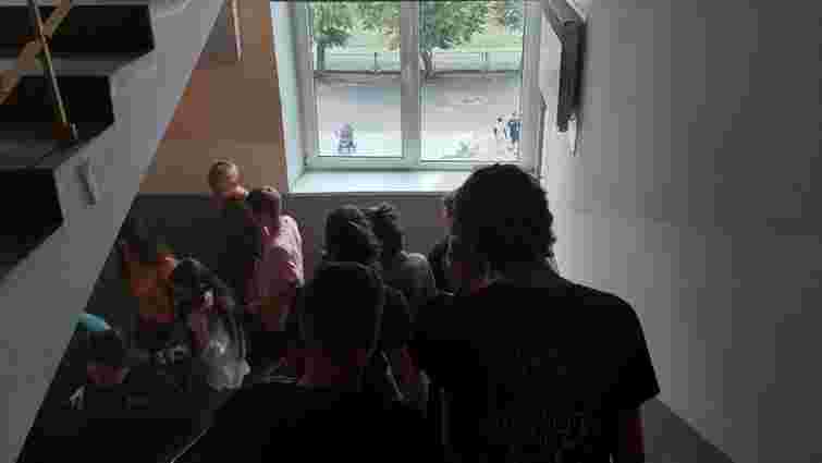 Учнів львівських шкіл евакуювали через повідомлення про замінування